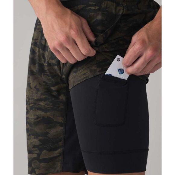 Lululemon T.H.E. Short *Luxtreme Liner 7” / Like New / Size M - Picture 4 of 10